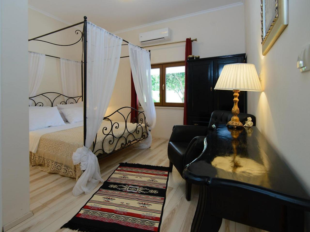 Holiday Home Floreat Orebic Ngoại thất bức ảnh